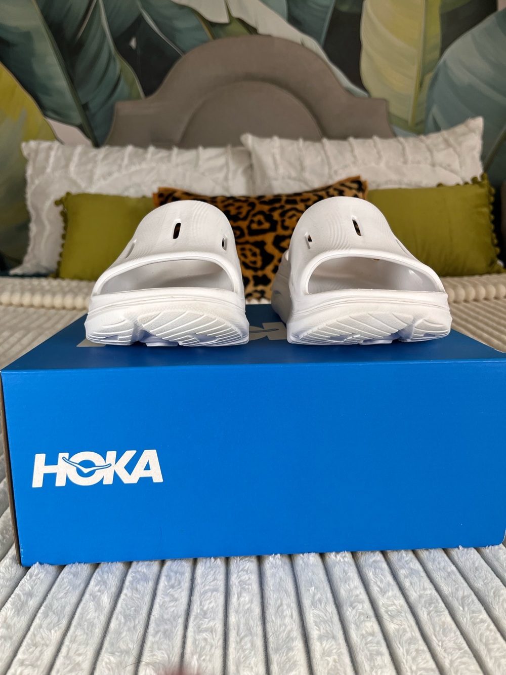 Hoka White Kawana Cushioned Slide Sandals with Platform Sole Size 8 NWB - Picture 6 of 9